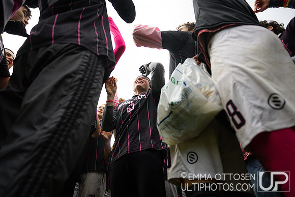Saturday full coverage from USAU D-IIII College Championships, Pool Play Round 1: Claremont vs Richmond