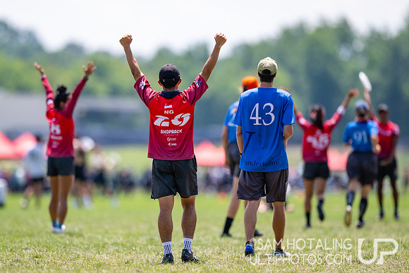 Otters vs W.underteam in 17th-place play at World Ultimate Club Championships