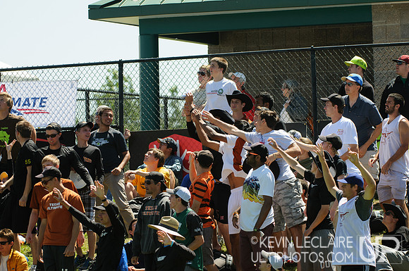 2012 USAU D-I College Championships Sunday Action