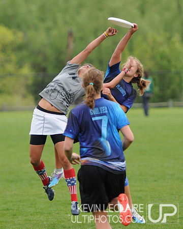 Sunday 8:30am Quarterfinals Round Action -- 2011 USAU College Championships