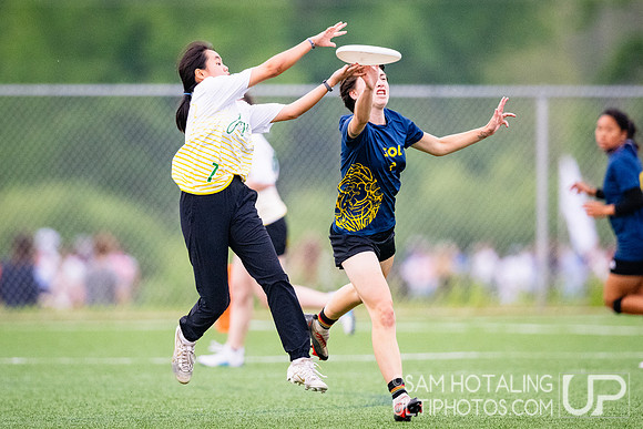 Women’s pool play at USAU DI College Championships