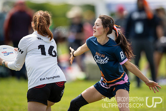 Day 1 of the USA Ultimate D-I College Championships