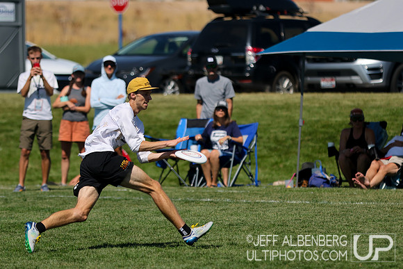 Pool play at USAU Youth Club Championships