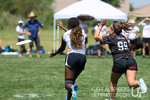 Pool play at USAU Youth Club Championships