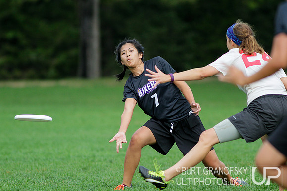 Saturday - Womens Round 1 - 2016 USAU Northeast Regionals