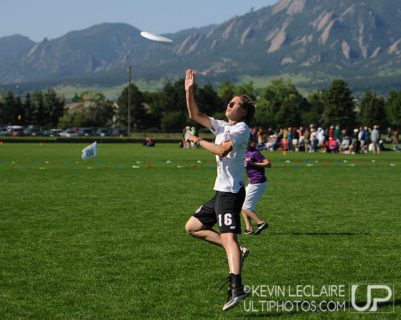 2012 USAU D-I College Championships Sunday Action