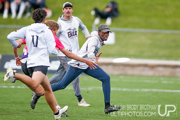 Day 2 of USA Ultimate 2022 D-III College Championships