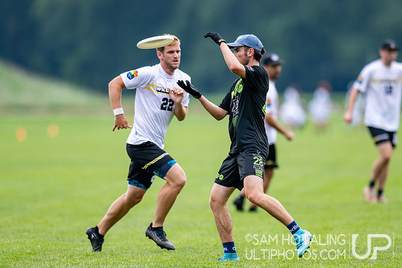 Melbourne Ellipsis vs Wildcats in pool play at World Ultimate Club Championships