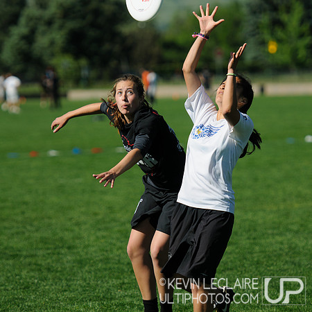 2012 USAU D-I College Championships Sunday Action