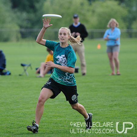 2012 USAU D-I College Championships Friday Round 1 Action