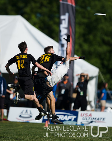 2014 USAU D-I College Champs Saturday Round 1 Action
