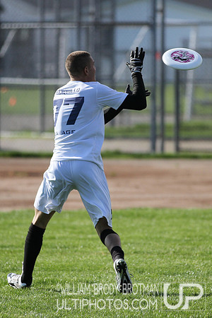 Saturday Action - USA Ultimate 2014 College Division I Ohio Valley Regional Tournament
