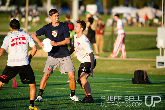 USAU_Nationals_2013_Thursday_20131017_182230_JBP2698