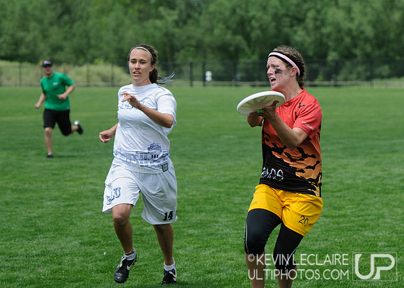 2012 USAU D-I College Championships Friday Action