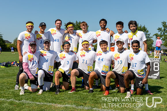 Helots Team Photo - Select Flight Invite 2024