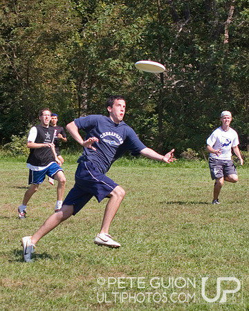 Sunday Round 2 Action -- 2011 Hucks off the Hilltop