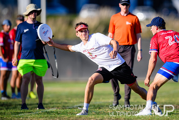 Doublewide vs Shrimp during Club Championships at Surf Cup Sports Park