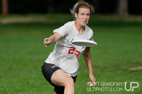 Saturday - Womens Round 1 - 2016 USAU Northeast Regionals