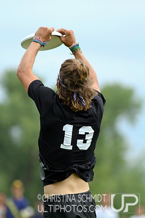 2012 USAU D-I College Championships Friday Round 1 Action