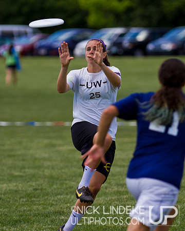 2014 USAU D-I College Champs Saturday Action