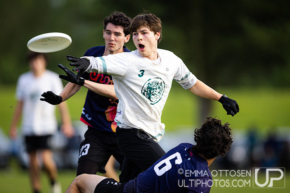 Sunday full coverage from USAU D-IIII College Championships: Semi-Finals