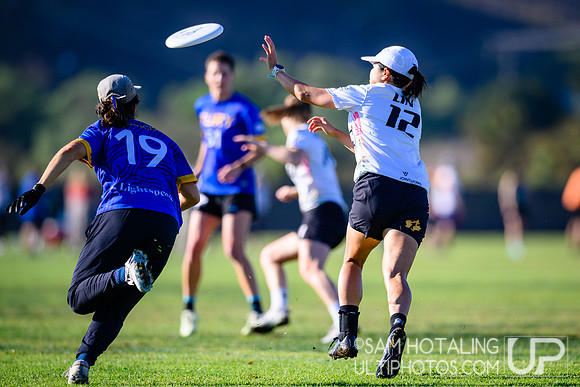 Fury vs Traffic in women’s pool play during Club Championships at Surf Cup Sports Park