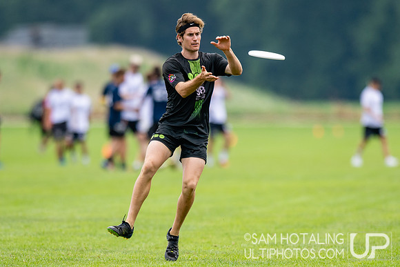 Melbourne Ellipsis vs Wildcats in pool play at World Ultimate Club Championships