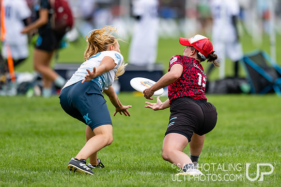 Box Vienna Ultimate vs Chicago Nemesis in pool play at World Ultimate Club Championships