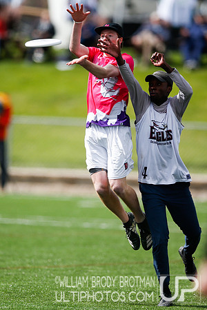 Day 2 of USA Ultimate 2022 D-III College Championships