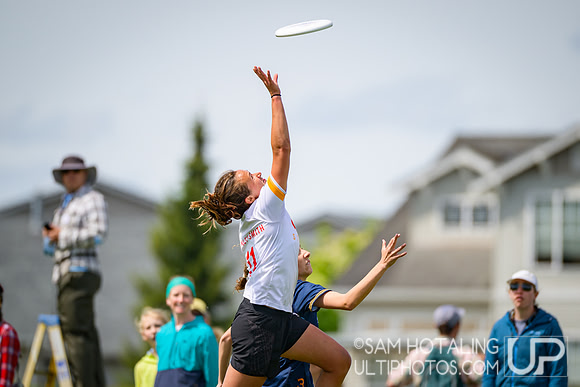 Highlights: quarterfinals at USAU D-I College Championships