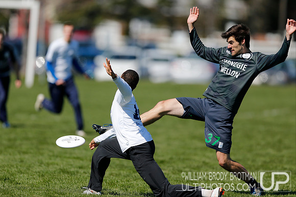 Saturday Action - USA Ultimate 2014 College Division I Ohio Valley Regional Tournament
