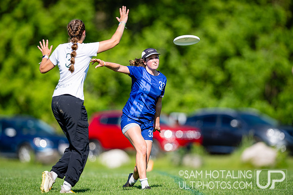 Pool play at USAU D1 College Championships