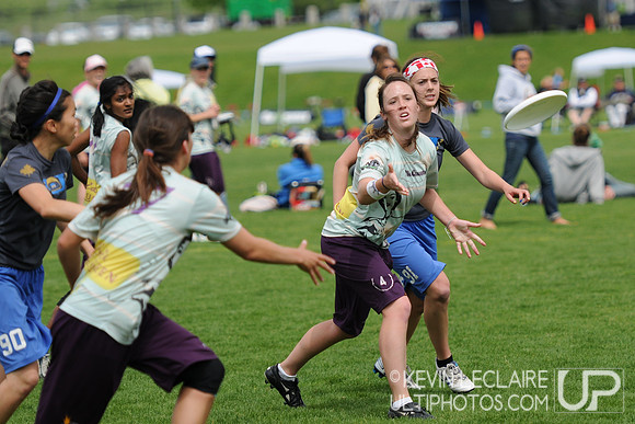 Saturday Photo Highlights Preview -- 2011 USAU College Championships