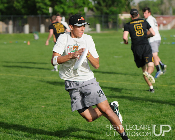 2012 USAU D-I College Championships Saturday Action