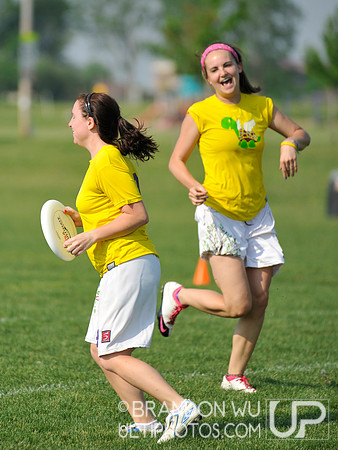Sunday Women's Bracket Play - 2012 USAU D-III College Championships
