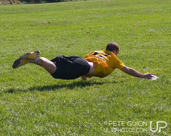 Sunday Round 2 Action -- 2011 Hucks off the Hilltop