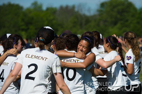 2014 USAU D-I College Champs Sunday Qtrs Action