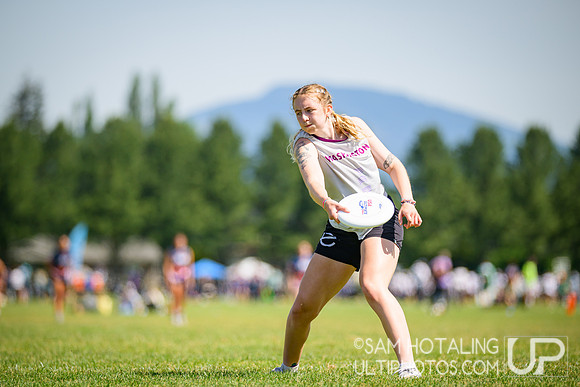 Saturday pool play at USAU D-I College Championships