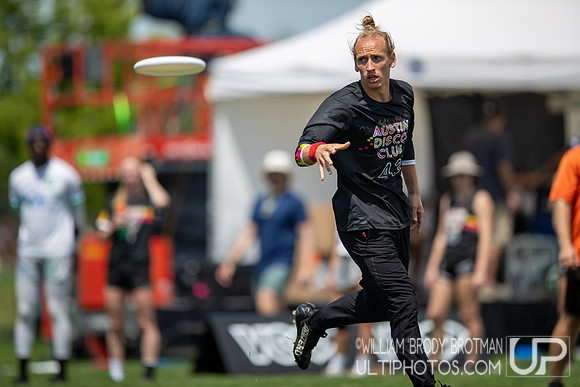 Day 2 of the USA Ultimate U.S. Open ICC Championships