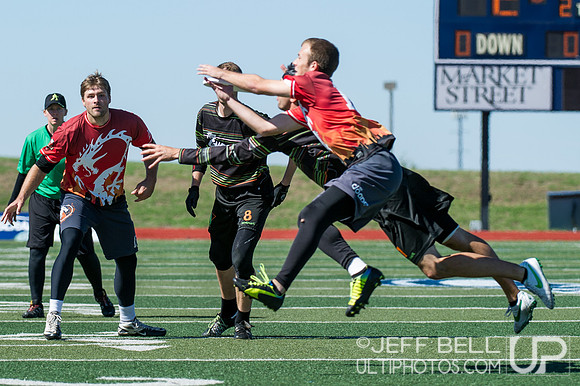 USAU_Nationals_2013_Saturday_20131019_121558_JBP7986