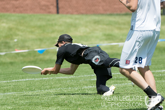 2012 USAU D-I College Championships Sunday Action