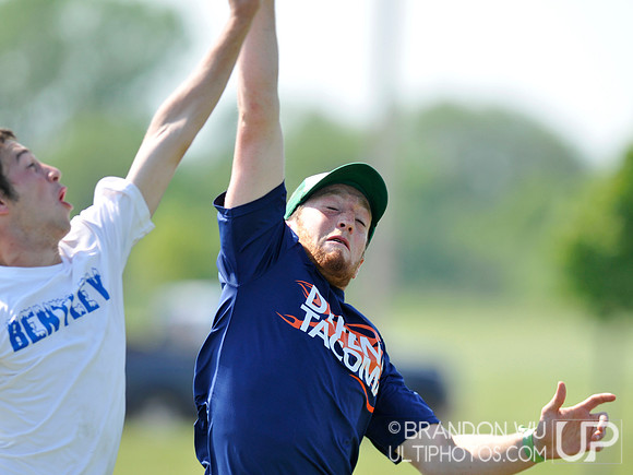 Saturday Open Pool Play & Crossovers - 2012 USAU D-III College Championships