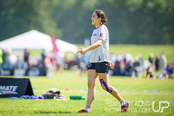 Saturday pool play at USAU D-I College Championships