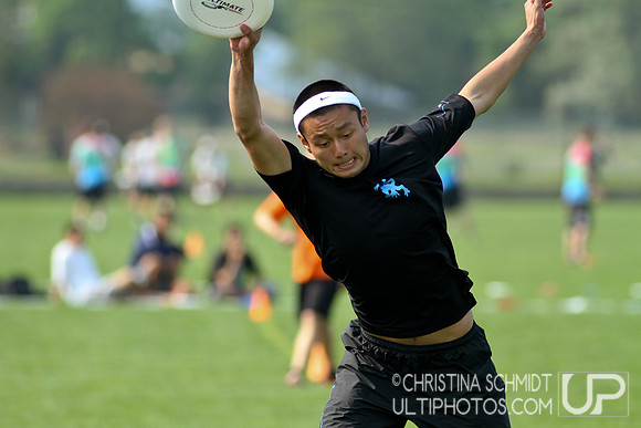 2012 USAU D-I College Championships Saturday Action