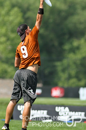 2012 USAU D-I College Championships Saturday Round 4 Action