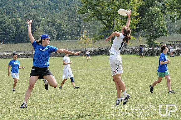 Sunday Women's Division - Georgetown v. Dirty Ladies A - 2009 Capital Sectionals
