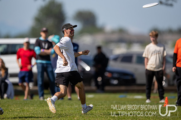 Day 2 of the USA Ultimate D-I College Championships