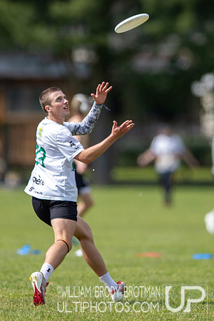 Day 1 of the USA Ultimate D-I College Championships