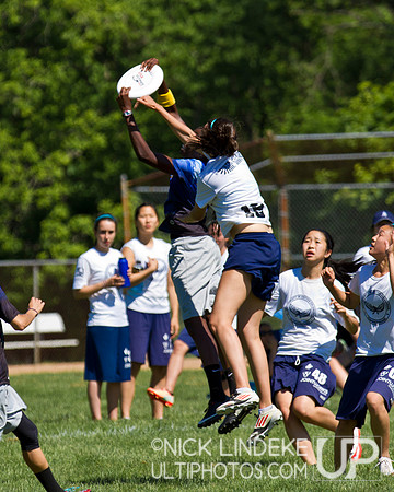 2014 USAU D-I College Champs Saturday Action