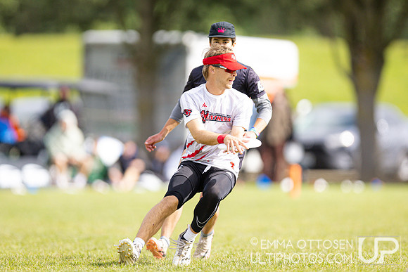 Sunday full coverage from USAU D-IIII College Championships: Semi-Finals